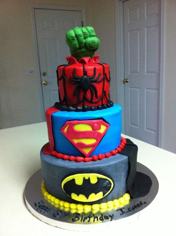 superhero cake (1)